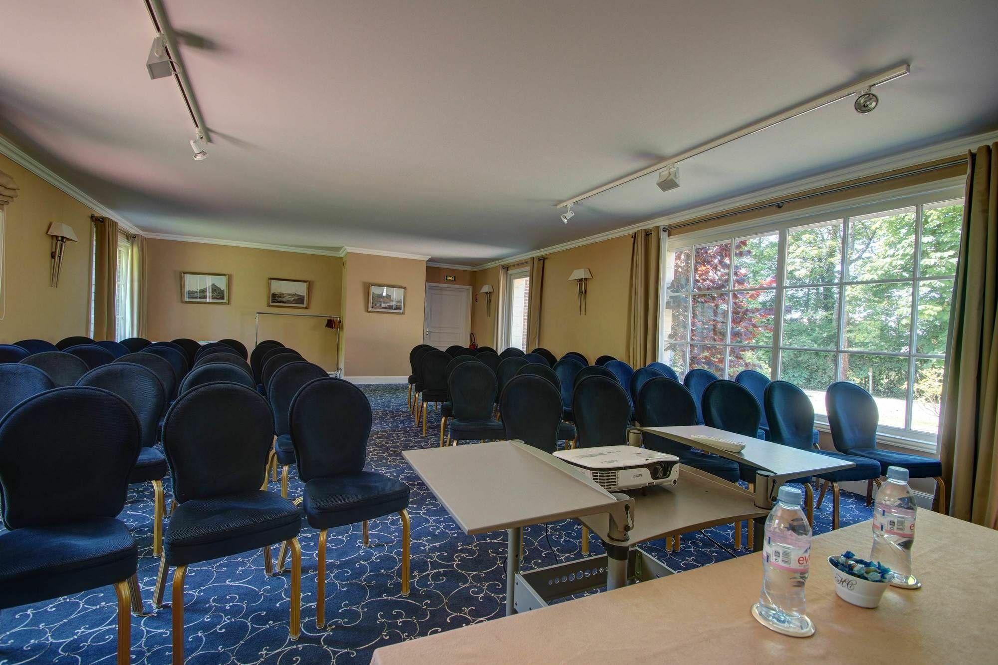 Hotel Chateau Clery Hesdin-lʼAbbé Eksteriør billede